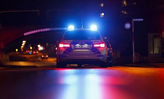 Die Polizei stoppte den Bielefelder in der Nacht. Am nächsten Mittag wirkte er nicht viel besser sortiert. - Symbolfoto: Geisler-Fotopress Die Polizei stoppte den Bielefelder in der Nacht. Am nächsten Mittag wirkte er nicht viel besser sortiert. - Symbolfoto: Geisler-Fotopress