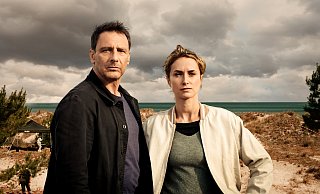 Geraten immer mal wieder aneinander: Tjark Wolf (Hendrik Duryn) und Femke Folkmer (Pia Barucki) ermitteln an der Nordsee. - GORDON MUEHLE 0172-3006031 Geraten immer mal wieder aneinander: Tjark Wolf (Hendrik Duryn) und Femke Folkmer (Pia Barucki) ermitteln an der Nordsee. - GORDON MUEHLE 0172-3006031