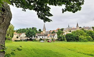 Gibt es im Herbst 2025 ein Stühlerücken auf dem Bürgermeisterposten in Warburg? - Simone Flörke Gibt es im Herbst 2025 ein Stühlerücken auf dem Bürgermeisterposten in Warburg? - Simone Flörke