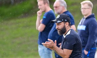 Türk Sports Trainer Soner Dayangan nimmt sein Team gegen Hicret ungewöhnlich deutlich in die Pflicht. - Andreas Zobe Türk Sports Trainer Soner Dayangan nimmt sein Team gegen Hicret ungewöhnlich deutlich in die Pflicht. - Andreas Zobe