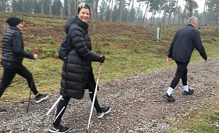 Die 15 Kilometer lange Wanderung startet am Bokelfenner Krug. - Robert Becker Die 15 Kilometer lange Wanderung startet am Bokelfenner Krug. - Robert Becker