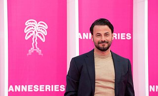 Der Regisseur Hüseyin Tabak hat auch international Erfolg. Am kommenden Donnerstag, 5. Januar, kommt er zur Filmvorführung ins Herforder Capitol. - Valentina Claret / CANNESERIES Der Regisseur Hüseyin Tabak hat auch international Erfolg. Am kommenden Donnerstag, 5. Januar, kommt er zur Filmvorführung ins Herforder Capitol. - Valentina Claret / CANNESERIES