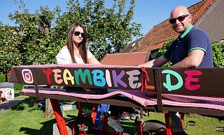 Ilona und Robert Marske haben das Teambike mit viel Herzblut renoviert und suchen immer neue Ideen für Verbesserungen und Konzepte, die sie noch umsetzen können. Für Vorschläge sind sie jederzeit offen. - Sonja Vollmer Ilona und Robert Marske haben das Teambike mit viel Herzblut renoviert und suchen immer neue Ideen für Verbesserungen und Konzepte, die sie noch umsetzen können. Für Vorschläge sind sie jederzeit offen. - Sonja Vollmer