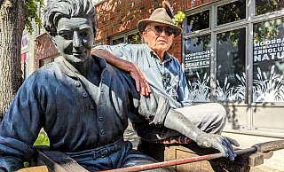 Das Glasmacherdenkmal in Bad Driburg erinnert an die Geschichte. - Burkhard Battran Das Glasmacherdenkmal in Bad Driburg erinnert an die Geschichte. - Burkhard Battran