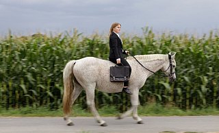 Alternative Mobilität: Auf dem Weg zur Arbeit mit nur einem PS und mit ganz wenig Abgasen - Lars Heinemeier Alternative Mobilität: Auf dem Weg zur Arbeit mit nur einem PS und mit ganz wenig Abgasen - Lars Heinemeier