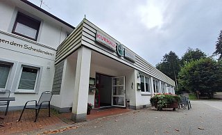 Zuletzt sind Gerüchte über die Zukunft der Gastronomie im Kurhaus Bültermann aufgekommen, die Bünder verunsichert haben. - Peter Heidbrink Zuletzt sind Gerüchte über die Zukunft der Gastronomie im Kurhaus Bültermann aufgekommen, die Bünder verunsichert haben. - Peter Heidbrink