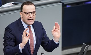 Auch zur Alternative für Deutschland hat Spahn eine Meinung: "Ich finde, wir sprechen viel zu viel über die AfD." - Hannes P Albert Auch zur Alternative für Deutschland hat Spahn eine Meinung: "Ich finde, wir sprechen viel zu viel über die AfD." - Hannes P Albert