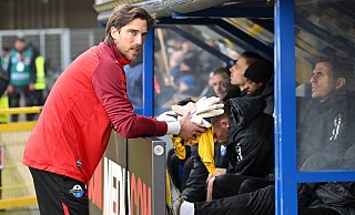 Seit Anfang Dezember muss Jannik Huth bei den SCP-Spielen auf der Ersatzbank Platz nehmen. Am Saisonende nimmt der Kapitän nun Abschied von Paderborn. - Imago Images Seit Anfang Dezember muss Jannik Huth bei den SCP-Spielen auf der Ersatzbank Platz nehmen. Am Saisonende nimmt der Kapitän nun Abschied von Paderborn. - Imago Images