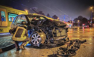 Schwerer Verkehrsunfall an der Kurt-Schumacher-Straße. - Paul Brinkmann Schwerer Verkehrsunfall an der Kurt-Schumacher-Straße. - Paul Brinkmann
