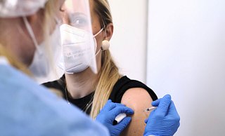Deutlich mehr und schnellere Impfungen gehören für die Bundespolitiker Achim Post und Oliver Vogt zu den wichtigsten Maßnahmen im Kampf gegen das Coronavirus. - Thorsten Ulonska Deutlich mehr und schnellere Impfungen gehören für die Bundespolitiker Achim Post und Oliver Vogt zu den wichtigsten Maßnahmen im Kampf gegen das Coronavirus. - Thorsten Ulonska