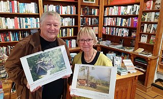 Martina Lange und Jörg Czyborra präsentieren ihren Kalender für das kommende Jahr. Dieses Mal sind zahlreiche Luftbilder dabei. - Gunter Held Martina Lange und Jörg Czyborra präsentieren ihren Kalender für das kommende Jahr. Dieses Mal sind zahlreiche Luftbilder dabei. - Gunter Held