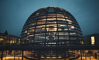 Nicht nur in Berlin müssen im neuen Jahr wichtige Entscheidungen getroffen werden. - Pixabay/photo adil Nicht nur in Berlin müssen im neuen Jahr wichtige Entscheidungen getroffen werden. - Pixabay/photo adil
