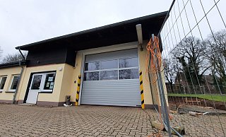 Die Stadt Marienmünster will in diesem Jahr rund 6,7 Millionen Euro investieren, unter anderem in den Brandschutz. Baumaßnahmen gibt es beispielsweise am Feuerwehrgerätehaus in der Ortschaft Löwendorf. Den geplanten Investitionen stehen Fördermittel in Höhe von rund 2,4 Millionen Euro gegenüber. Fotos (2): Madita Schellenberg - Madita Schellenberg Die Stadt Marienmünster will in diesem Jahr rund 6,7 Millionen Euro investieren, unter anderem in den Brandschutz. Baumaßnahmen gibt es beispielsweise am Feuerwehrgerätehaus in der Ortschaft Löwendorf. Den geplanten Investitionen stehen Fördermittel in Höhe von rund 2,4 Millionen Euro gegenüber. Fotos (2): Madita Schellenberg - Madita Schellenberg