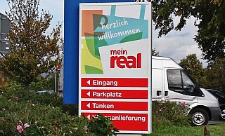 Der Mein-Real-Markt in Brakel schließt Ende März 2024. - Moritz Räker Der Mein-Real-Markt in Brakel schließt Ende März 2024. - Moritz Räker