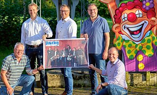 Diester Hoffmeister, (v. l.), Michael Wiedemeier, Christian Pott, Andreas Volmer und Stefan Wiedemeier freuen sich auf die närrische Jubelfeier im kommenden August. - Marc Schiegel Diester Hoffmeister, (v. l.), Michael Wiedemeier, Christian Pott, Andreas Volmer und Stefan Wiedemeier freuen sich auf die närrische Jubelfeier im kommenden August. - Marc Schiegel