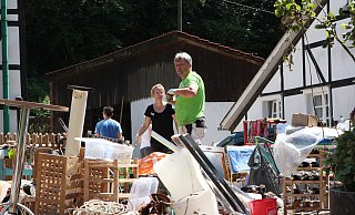 In Solingen hat das Aufräumen begonnen. Viel ist den Menschen von ihrem Hab und Gut nicht geblieben. Foto: Christian Bendig - Christian Bendig In Solingen hat das Aufräumen begonnen. Viel ist den Menschen von ihrem Hab und Gut nicht geblieben. Foto: Christian Bendig - Christian Bendig