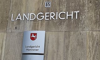 Vor dem Landgericht Hannover wird der "Mord am Würmsee" verhandelt. Angeklagt ist Robert E. aus Warburg. - Svenja Ludwig Vor dem Landgericht Hannover wird der "Mord am Würmsee" verhandelt. Angeklagt ist Robert E. aus Warburg. - Svenja Ludwig