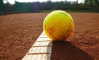 Der Tennisverein darf bleiben. - Symbolfoto Der Tennisverein darf bleiben. - Symbolfoto