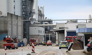 Das Kraftwerk von Pfleiderer in Gütersloh musste in der Folge des Brandes heruntergefahren werden. Die Höhe des Schadens konnte noch nicht beziffert werden. - Thorsten Heß Das Kraftwerk von Pfleiderer in Gütersloh musste in der Folge des Brandes heruntergefahren werden. Die Höhe des Schadens konnte noch nicht beziffert werden. - Thorsten Heß