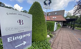 Im Internet wird der Becker Krug derzeit zum Kauf angeboten. Eine vorsorgliche Maßnahme, sagen die Betreiber, die noch lange nicht ans Aufhören denken. - Dirk Windmöller Im Internet wird der Becker Krug derzeit zum Kauf angeboten. Eine vorsorgliche Maßnahme, sagen die Betreiber, die noch lange nicht ans Aufhören denken. - Dirk Windmöller