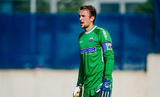 Kehrt zurück zwischen die Pfosten: Leopold Zingerle, hier beim Test gegen Arminia Bielefeld im September. - Besim Mazhiqi Kehrt zurück zwischen die Pfosten: Leopold Zingerle, hier beim Test gegen Arminia Bielefeld im September. - Besim Mazhiqi