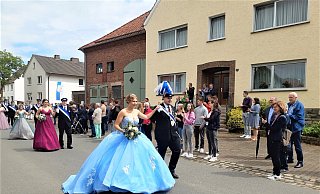 Bejubelt: Das Körbecker Königspaar Andre Sommerhoff und Maren Blömeke. - Holger Flörke Bejubelt: Das Körbecker Königspaar Andre Sommerhoff und Maren Blömeke. - Holger Flörke