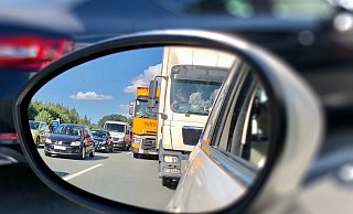 Auf der A2 staut es sich aktuell auf eine Länge von mehr als 8 Kilometern zwischen Veltheim und Bad Oeynhausen. MT-Symbolfoto: - Thomas Lieske Auf der A2 staut es sich aktuell auf eine Länge von mehr als 8 Kilometern zwischen Veltheim und Bad Oeynhausen. MT-Symbolfoto: - Thomas Lieske