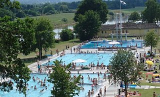 Das Freibad Holzminden startet mit Personalproblemen in die Saison. - Stadt Holzminden Das Freibad Holzminden startet mit Personalproblemen in die Saison. - Stadt Holzminden