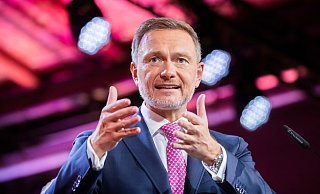 Christian Lindner, FDP-Bundesvorsitzender und Bundesfinanzminister, spricht beim FDP-Bundesparteitag. Mit 88 Prozent wurde er erneut zum Parteivorsitzenden gewählt. - dpa Christian Lindner, FDP-Bundesvorsitzender und Bundesfinanzminister, spricht beim FDP-Bundesparteitag. Mit 88 Prozent wurde er erneut zum Parteivorsitzenden gewählt. - dpa