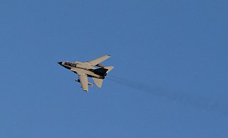 Offenbar hat ein Jet der Bundeswehr im Luftraum über Minden-Lübbecke die Schallmauer durchbrochen. - picture alliance / dpa Offenbar hat ein Jet der Bundeswehr im Luftraum über Minden-Lübbecke die Schallmauer durchbrochen. - picture alliance / dpa