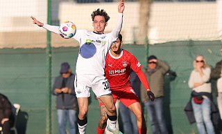 SCP-Neuzugang Aaron Zehnter machte im Test gegen den FC Heidenheim in Durchgang zwei ein ordentliches Spiel. - Oliver Krato SCP-Neuzugang Aaron Zehnter machte im Test gegen den FC Heidenheim in Durchgang zwei ein ordentliches Spiel. - Oliver Krato