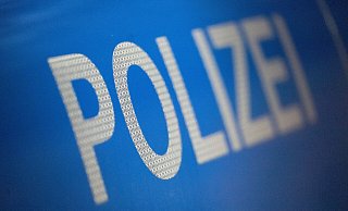 Bei dem Unfall auf der A30 wurden am Freitagabend mehrere Menschen verletzt. - (c) Copyright 2023, dpa (www.dpa.de). Alle Rechte vorbehalten Bei dem Unfall auf der A30 wurden am Freitagabend mehrere Menschen verletzt. - (c) Copyright 2023, dpa (www.dpa.de). Alle Rechte vorbehalten