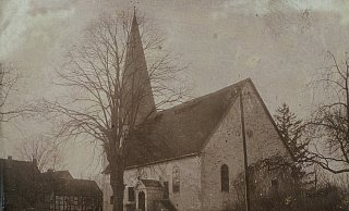 So präsentierte sich die Kirche nach der Erweiterung von 1696. - Sammlung Stuke So präsentierte sich die Kirche nach der Erweiterung von 1696. - Sammlung Stuke