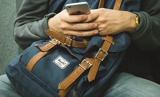In dem Rucksack befand sich Unterhaltungselektronik im Wert von rund 1.000 Euro. Ein 40-jähriger Mann nahm den Rucksack daraufhin einfach mit. - Symbolfoto: pixabay / Creative Commons In dem Rucksack befand sich Unterhaltungselektronik im Wert von rund 1.000 Euro. Ein 40-jähriger Mann nahm den Rucksack daraufhin einfach mit. - Symbolfoto: pixabay / Creative Commons