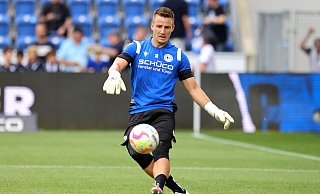 Torhüter Martin Fraisl bei seinem Debüt für Arminia Bielefeld. - Oliver Krato Torhüter Martin Fraisl bei seinem Debüt für Arminia Bielefeld. - Oliver Krato