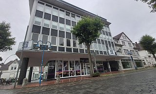 Der Handelshof in Bünde wird seit zwölf Jahren von Tobias und Stefsan Brinkmeier geführt. - Florian Weyand Der Handelshof in Bünde wird seit zwölf Jahren von Tobias und Stefsan Brinkmeier geführt. - Florian Weyand