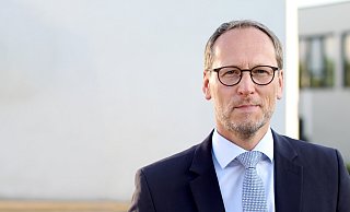 Bürgermeister Bernd Poggemöller geht mit seinen Nebeneinkünften transparent um. - Felix Eisele Bürgermeister Bernd Poggemöller geht mit seinen Nebeneinkünften transparent um. - Felix Eisele