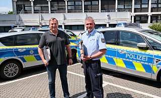 Kriminalhauptkommissar Jörg Rodewald (l.) und Polizeihauptkommissar Thomas Brakemann gehören zum Projektteam der Kreispolizei, das sich speziell um die Bekämpfung der Jugendkrimialität kümmert. - Nicole Bliesener Kriminalhauptkommissar Jörg Rodewald (l.) und Polizeihauptkommissar Thomas Brakemann gehören zum Projektteam der Kreispolizei, das sich speziell um die Bekämpfung der Jugendkrimialität kümmert. - Nicole Bliesener