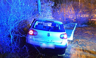 So wie hier in Herford enden die meisten Verfolgungsjagden: mit einem Crash. Mit Szenen wie in einem Actionfilm haben die Fälle aus Ostwestfalen-Lippe meistens nichts zu tun. - Polizei Herford So wie hier in Herford enden die meisten Verfolgungsjagden: mit einem Crash. Mit Szenen wie in einem Actionfilm haben die Fälle aus Ostwestfalen-Lippe meistens nichts zu tun. - Polizei Herford