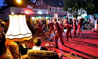 Die 23. Langenachtderkunst lockte tausende Besucher in die Gütersloher Innenstadt. - Andreas Frücht Die 23. Langenachtderkunst lockte tausende Besucher in die Gütersloher Innenstadt. - Andreas Frücht