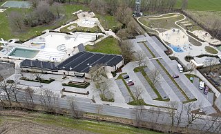 Im Verler Freibad gibt es einen Sicherheitsvorfall, die Polizei ist eingeschaltet. - Roland Thöring Im Verler Freibad gibt es einen Sicherheitsvorfall, die Polizei ist eingeschaltet. - Roland Thöring