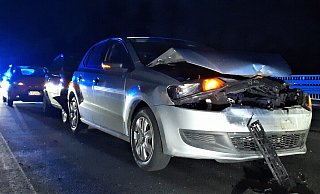Vier Autos sind am Steinheimer Kreisel aufeinander gefahren - zwei mussten abgeschleppt werden. - David Schellenberg Vier Autos sind am Steinheimer Kreisel aufeinander gefahren - zwei mussten abgeschleppt werden. - David Schellenberg