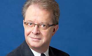 Armin Sülberg wird erneut Interims-Chef in Herford. Seit er das letzte Mal in dieser Funktion war, sind das Klinikum Herford und das Bünder Lukas-Krankenhaus zum Verbundkrankenhaus Kreiskliniken Herford-Bünde geworden. - www.fotoschuster.at Armin Sülberg wird erneut Interims-Chef in Herford. Seit er das letzte Mal in dieser Funktion war, sind das Klinikum Herford und das Bünder Lukas-Krankenhaus zum Verbundkrankenhaus Kreiskliniken Herford-Bünde geworden. - www.fotoschuster.at