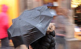 Die Woche endet in OWL mit wechselhaftem Wetter. Am Freitag wehen stürmische Böen. - picture alliance Die Woche endet in OWL mit wechselhaftem Wetter. Am Freitag wehen stürmische Böen. - picture alliance