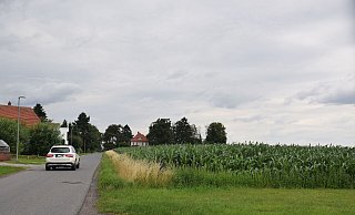 Auf der Ackerfläche östlich des Sieler Wegs soll ein neues Wohnbaugebiet entstehen. - Mareike Patock Auf der Ackerfläche östlich des Sieler Wegs soll ein neues Wohnbaugebiet entstehen. - Mareike Patock