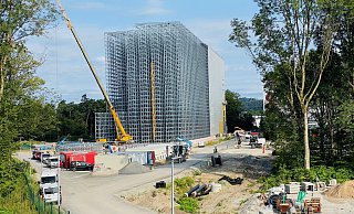 Das neue Storck-Hochregallager im Kreis Gütersloh wächst in die Höhe. - Herbert Gontek Das neue Storck-Hochregallager im Kreis Gütersloh wächst in die Höhe. - Herbert Gontek