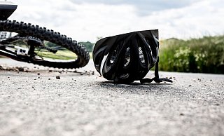 Ein 13-Jähriger musste nach einem schweren Unfall ins Krankenhaus gebracht werden. - picture alliance / Fotostand Ein 13-Jähriger musste nach einem schweren Unfall ins Krankenhaus gebracht werden. - picture alliance / Fotostand