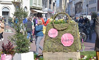 Die Besucherfrequenz in der Gütersloher Innenstadt konnte wieder an die Zeit vor Corona anknüpfen. - Jens Dünhölter Die Besucherfrequenz in der Gütersloher Innenstadt konnte wieder an die Zeit vor Corona anknüpfen. - Jens Dünhölter