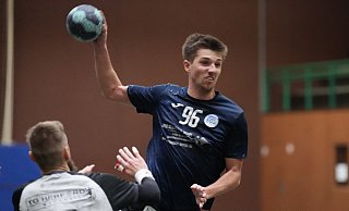 Henrik Schroeder traf sechsmal für Brake II gegen Herford. - Peter Unger Henrik Schroeder traf sechsmal für Brake II gegen Herford. - Peter Unger