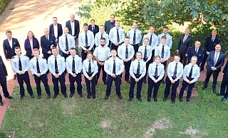 21 neue Polizistinnen und Polizisten wurden in Höxter begrüßt. - Kreispolizeibehörde Höxter 21 neue Polizistinnen und Polizisten wurden in Höxter begrüßt. - Kreispolizeibehörde Höxter